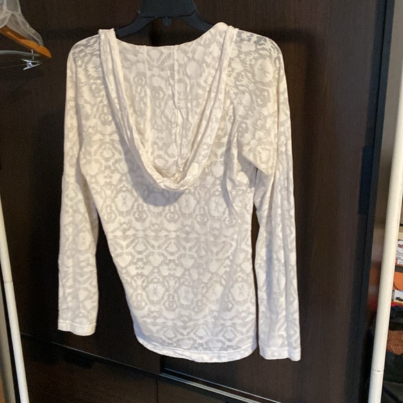 Merrell shirt - Picture 2 of 3